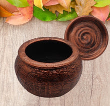 Load image into Gallery viewer, Handmade Pottery Clay Planter, Natural Terracotta plant pot, flower pots with Saucer, earthenware flowerpots, Hand painted planters
