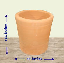 Load image into Gallery viewer, Handmade Clay Planter, Natural Terracotta plant pot, flower pots , Pottery flower pots
